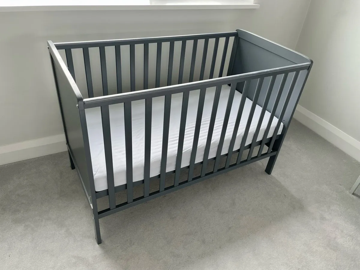 Infant cot - little buds - Image 1