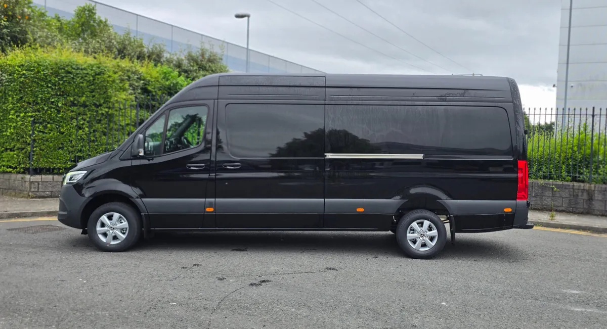 Sprinter 319/43 SELECT Automatic 190bhp - Image 3