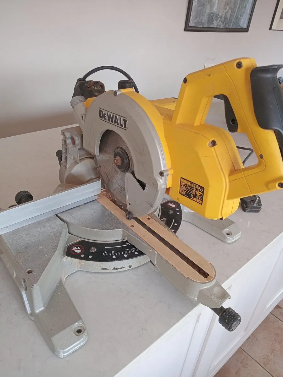 Dewalt mitre saw - Image 1