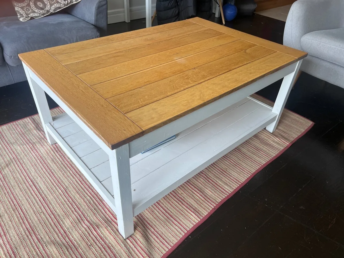 Large coffee table - Image 1