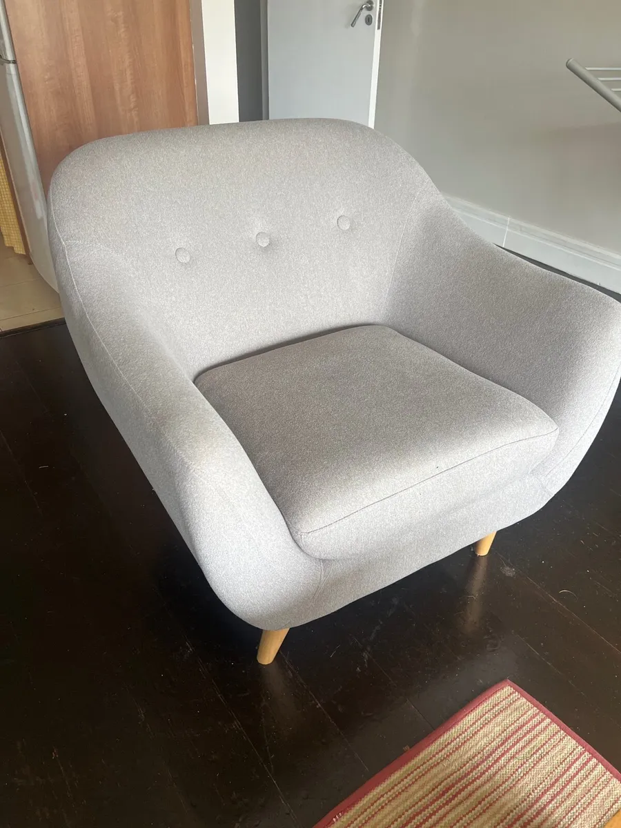 Stylish armchair - Image 1