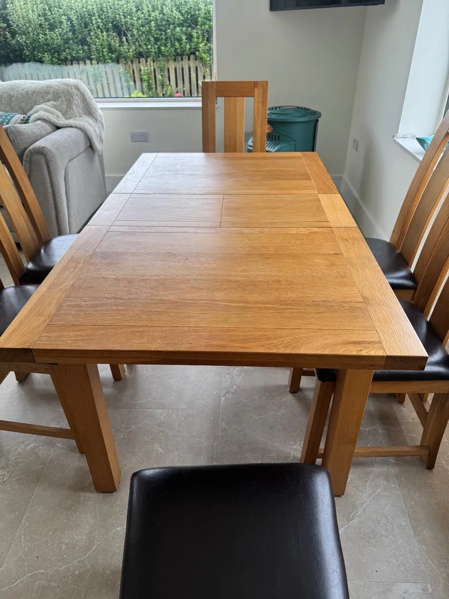 Solid Oak Dining Table and 6 Padded Chairs - Image 1