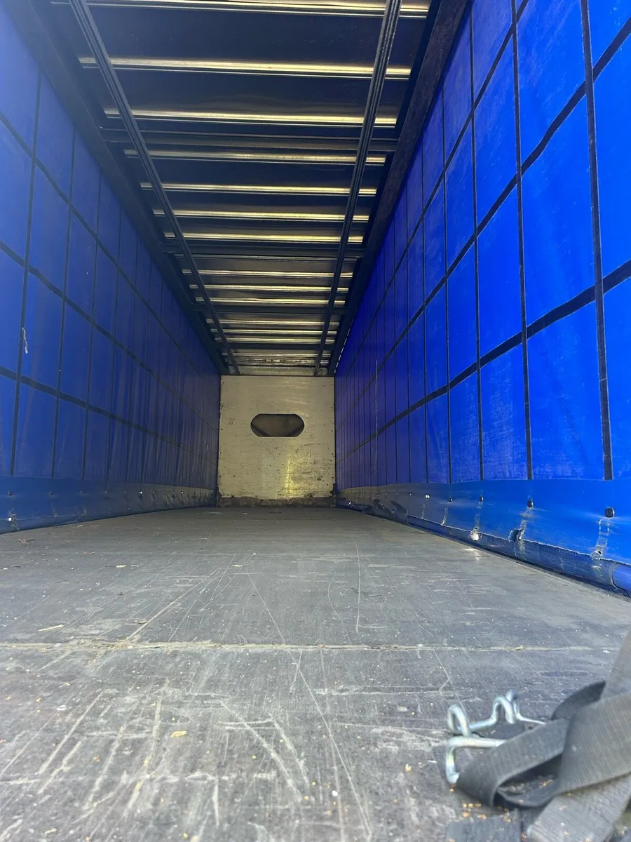 Curtainsided Trailers 2014 - Image 2