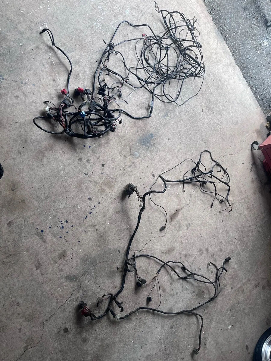 Ford Capri S Front Seats & 3.0 Wiring Loom - Image 3