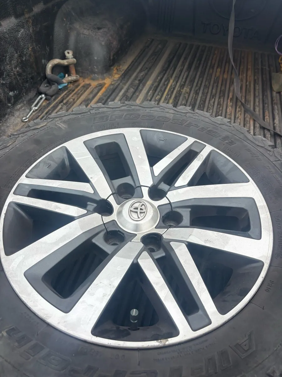 Hilux alloys - Image 4