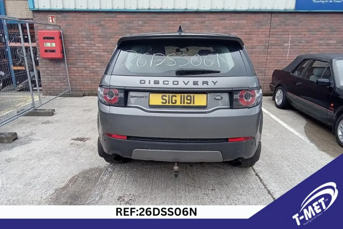 2016 LAND ROVER DISCOVERY SPORT BREAKING FOR PARTS - Image 3