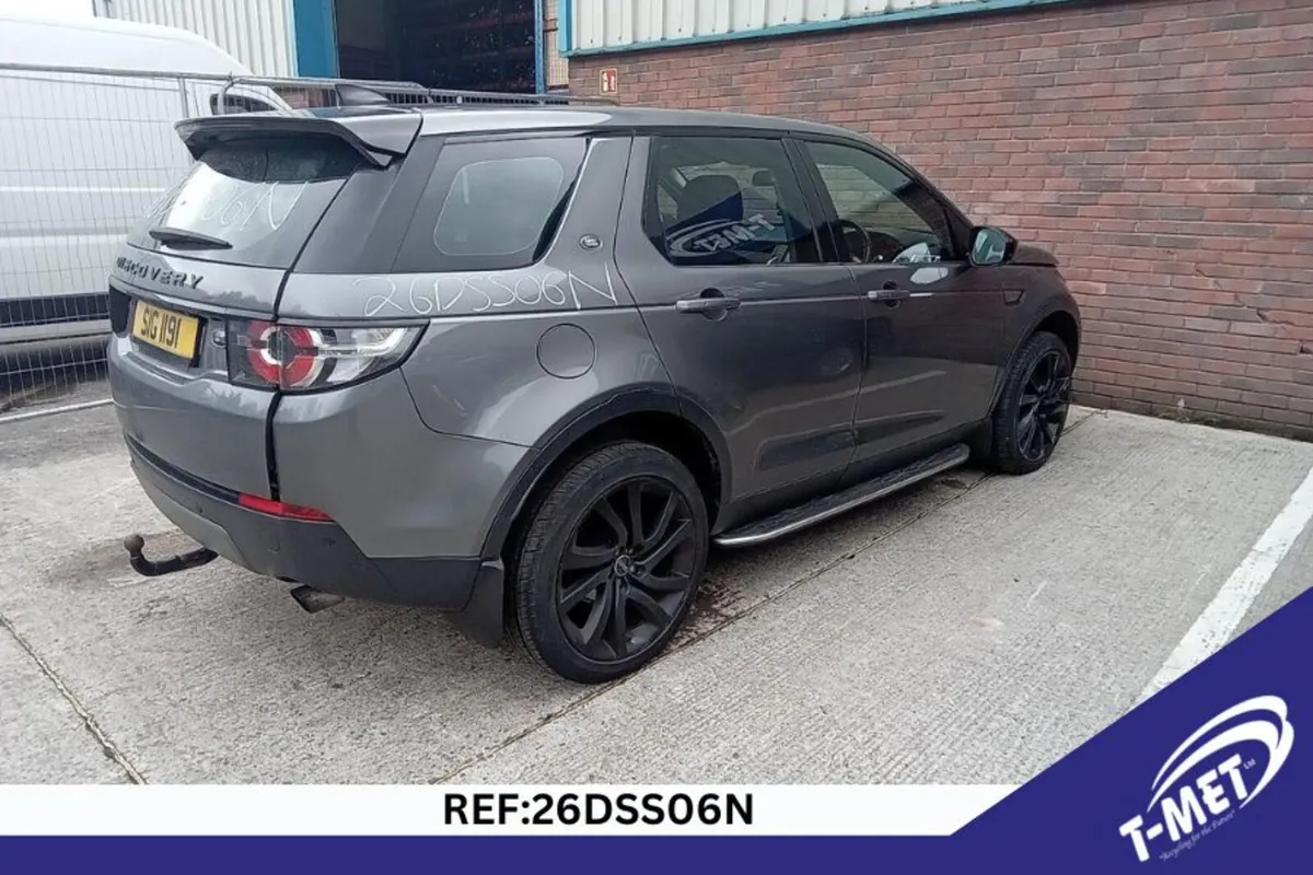 2016 LAND ROVER DISCOVERY SPORT BREAKING FOR PARTS - Image 4