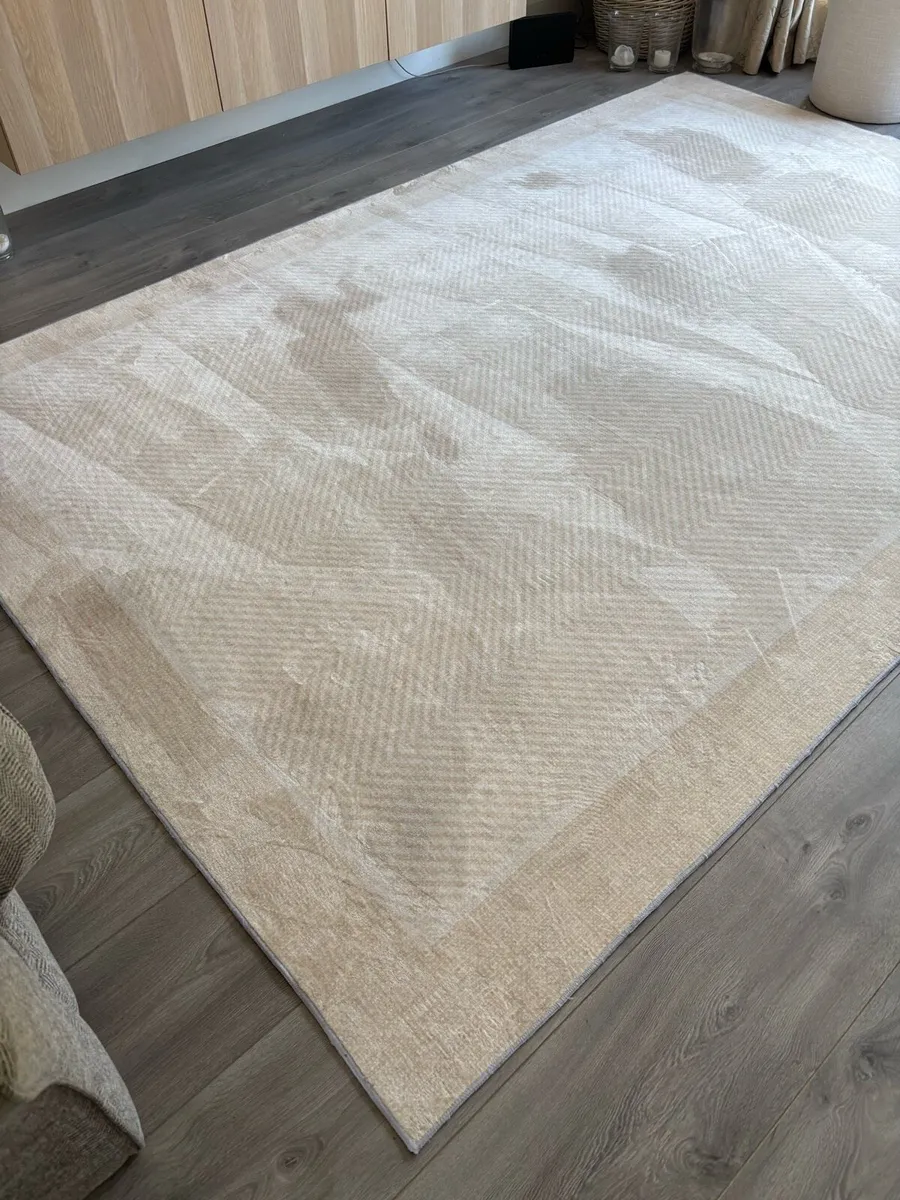 Xtra Large Herringbone Print Rug - Image 2