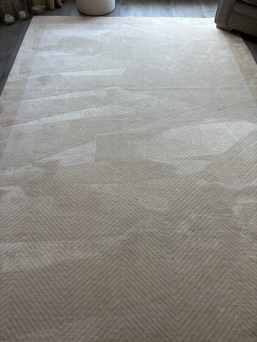 Xtra Large Herringbone Print Rug - Image 3