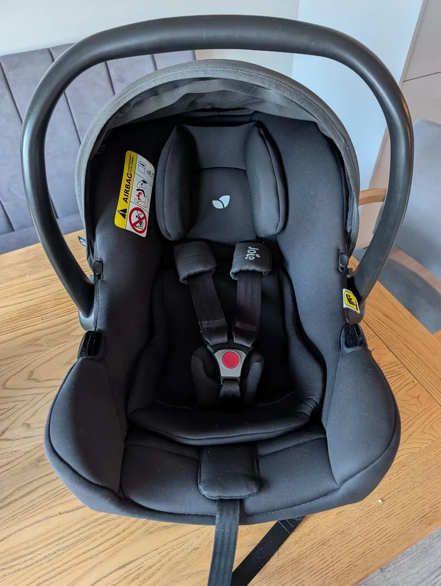 Joie i-snug 2 and Joie 360 isofix base - Image 4