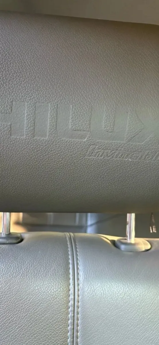Toyota Hilux 2012 - Image 3