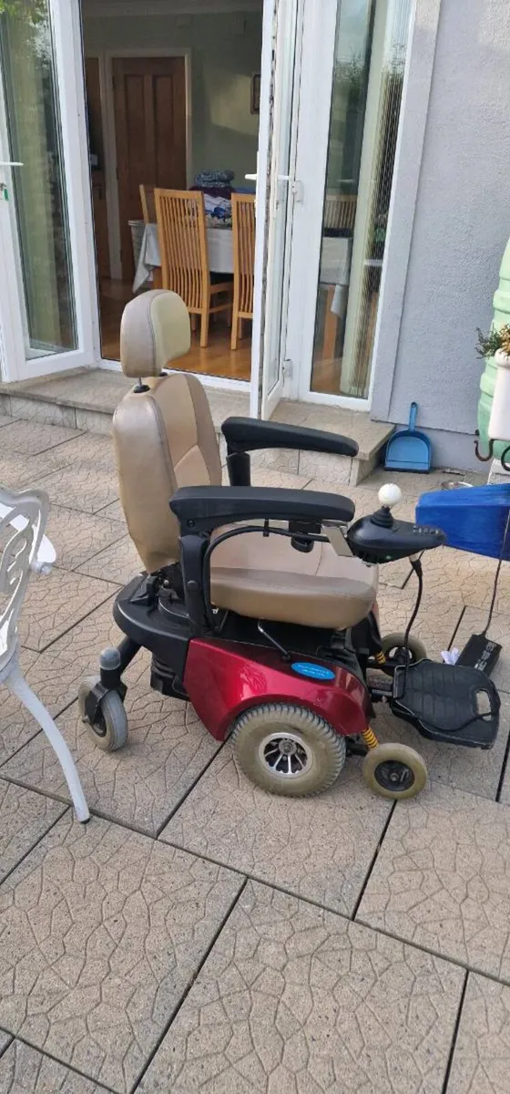 Accessibility chair - Image 1