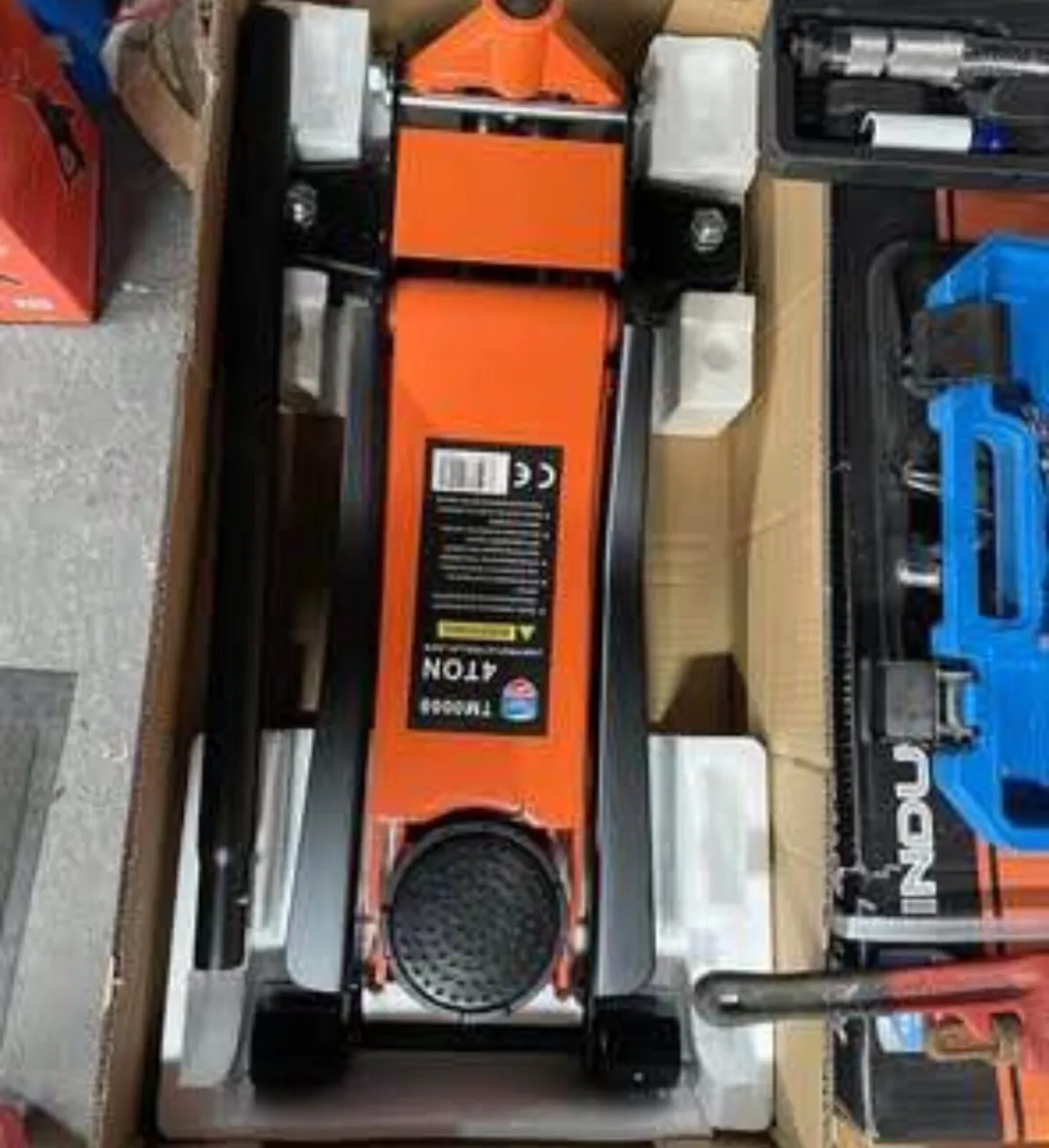 4TON LOW PROFILE TROLLY JACk - Image 1