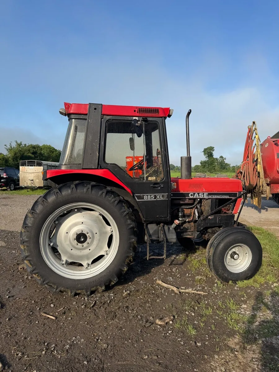 885xl Case international - Image 2