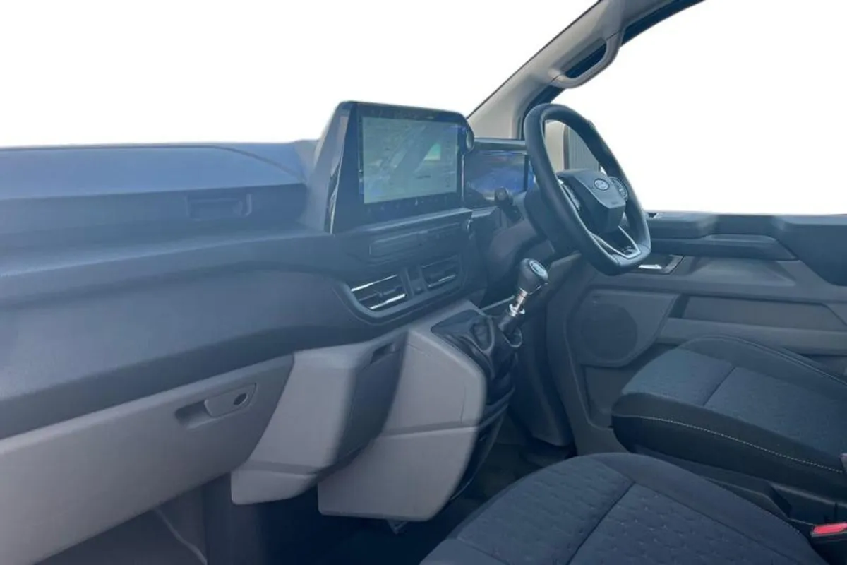 Ford Transit Custom LIMITED - Image 3