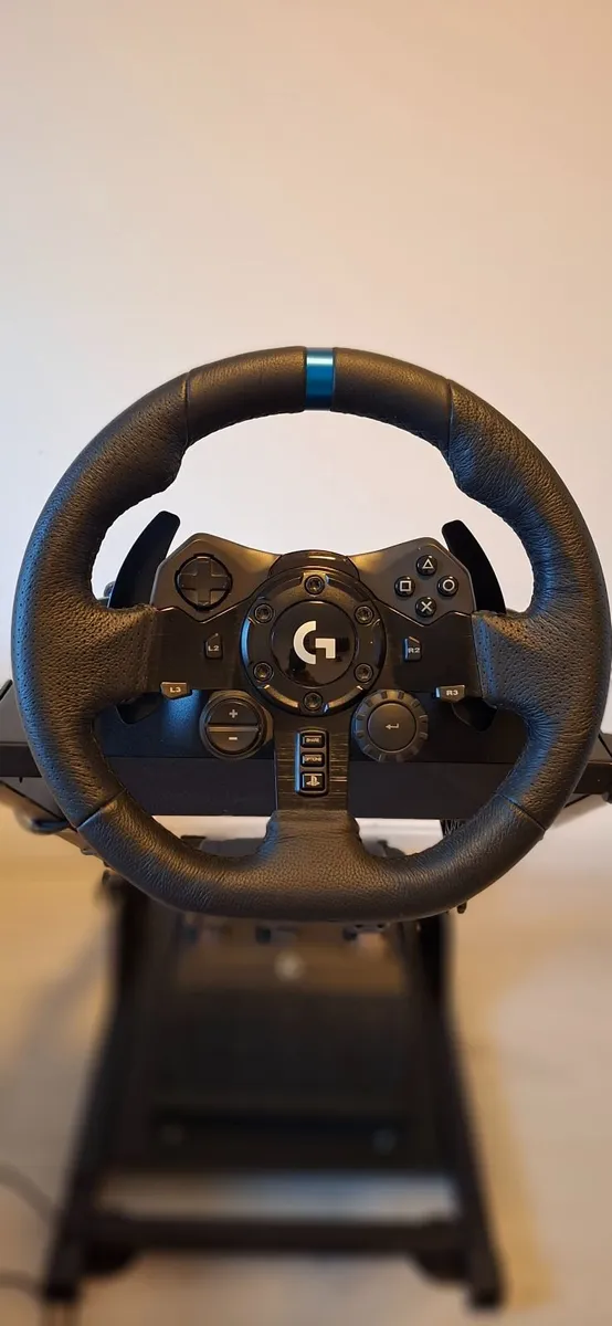*Logitech G923 Racing Wheel & GT Stand – Like New* - Image 1