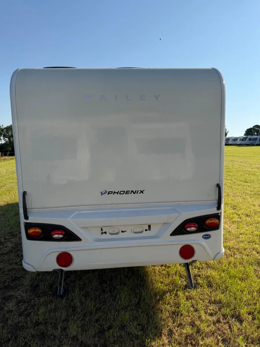 Bailey Phoenix 650 Top of the Range Family Caravan - Image 3