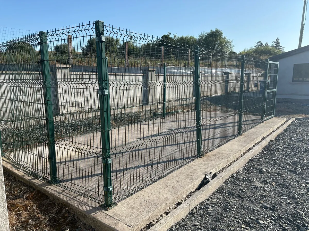 Security Fencing/ Dog Run - Image 2