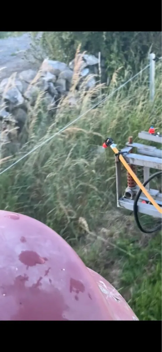 Jarmet 400 litre sprayer - Image 3