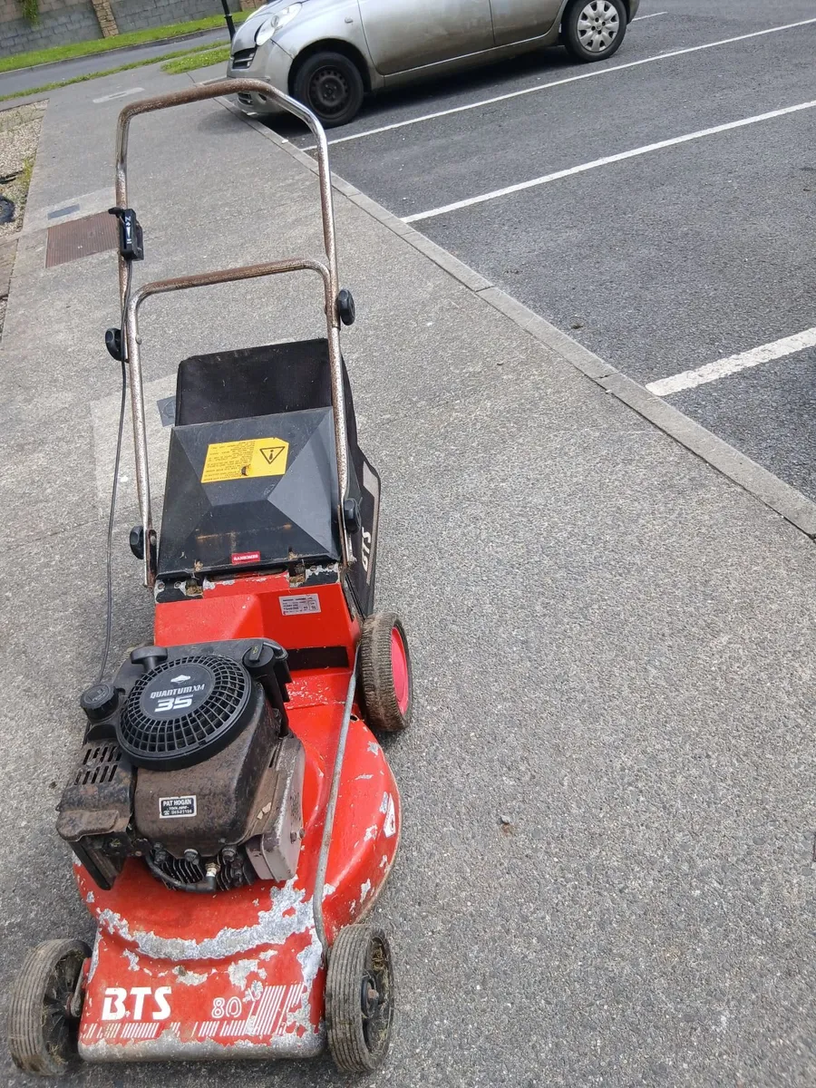 Lawnmowers - Image 4