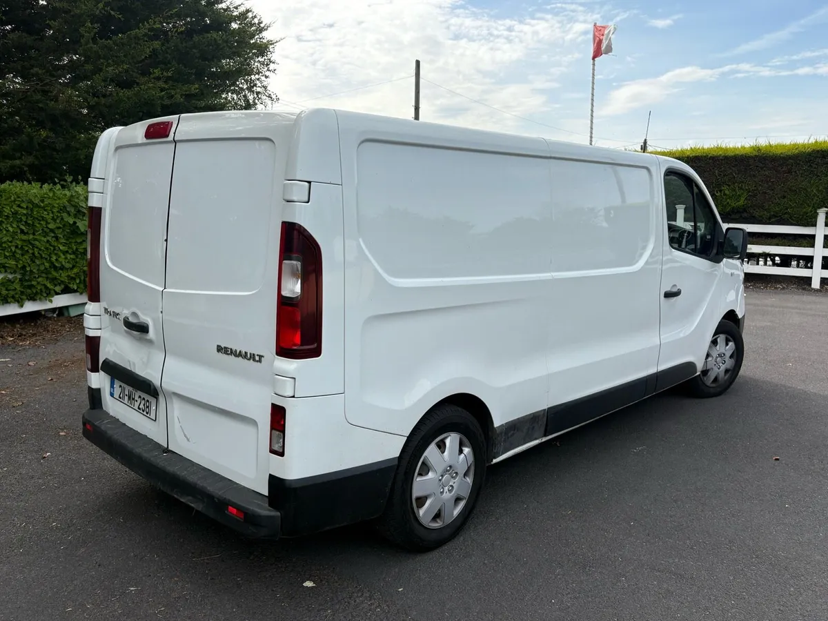 2021 Renault Traffic A/C Doe 2/27 SWB - Image 3