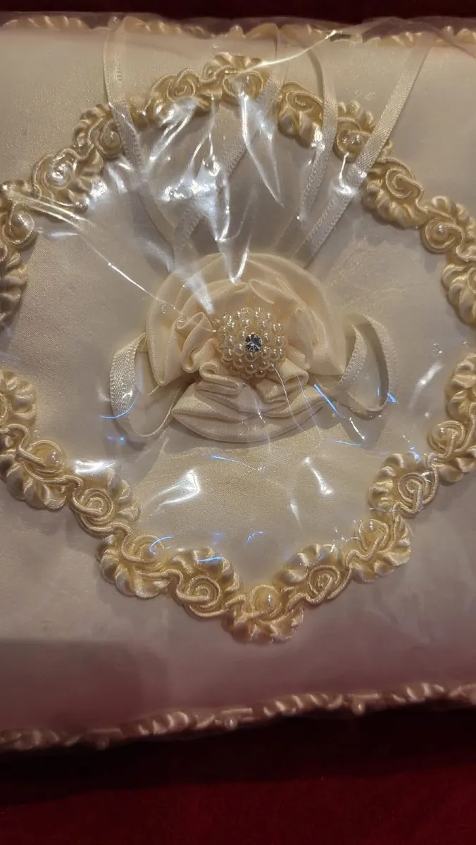 Wedding Ring Cushion - Image 2