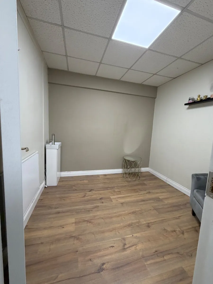 Treatment Room to Rent - Image 3