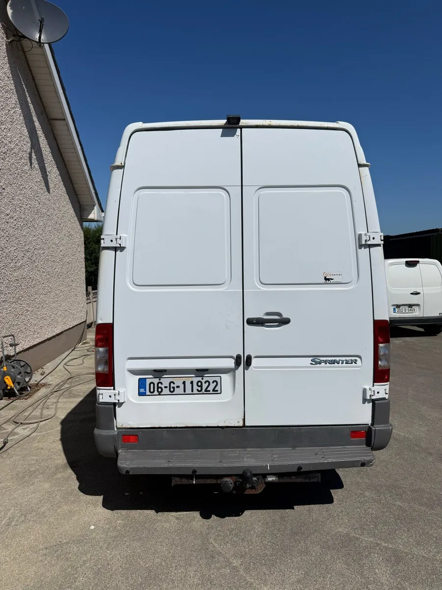 Camper - Image 4