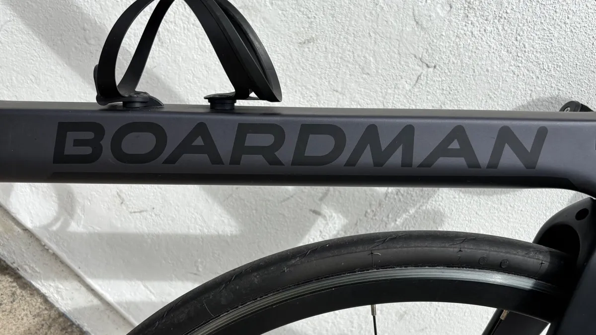 Boardman SLR 8.9 Carbon Road Bike - Image 3