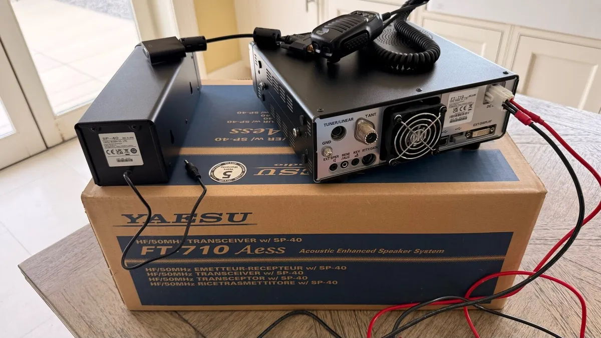 YAESU FT-710 transceiver - Image 4