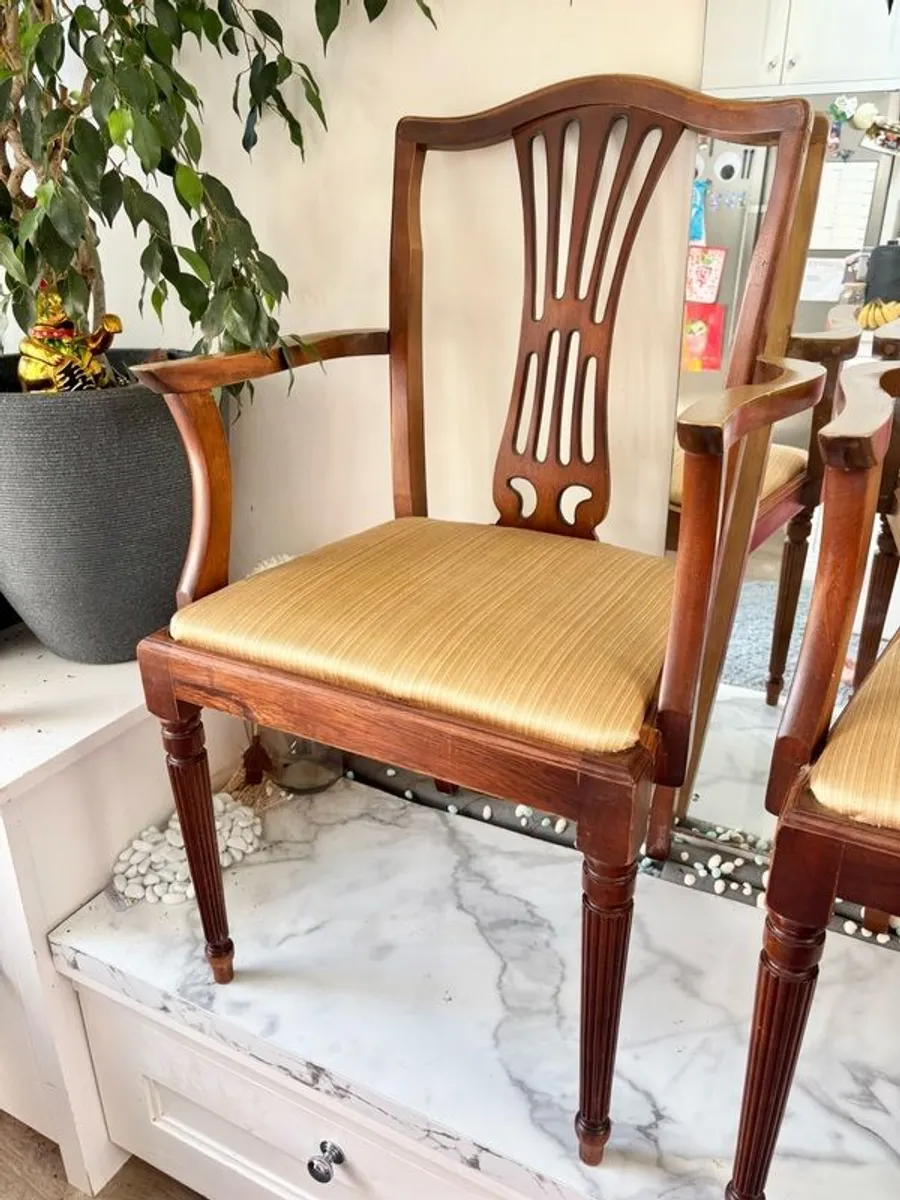 Pair of Vintage Hepplewhite-Style Carver Chairs - Image 4