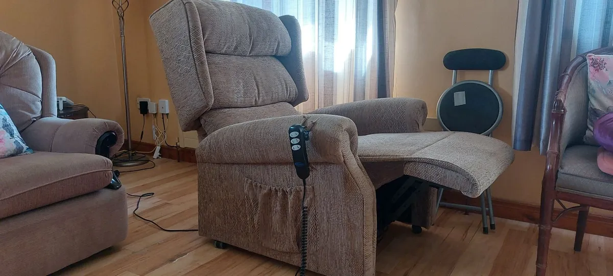 Electric Riser Recliner Mobility Armchair - Image 1