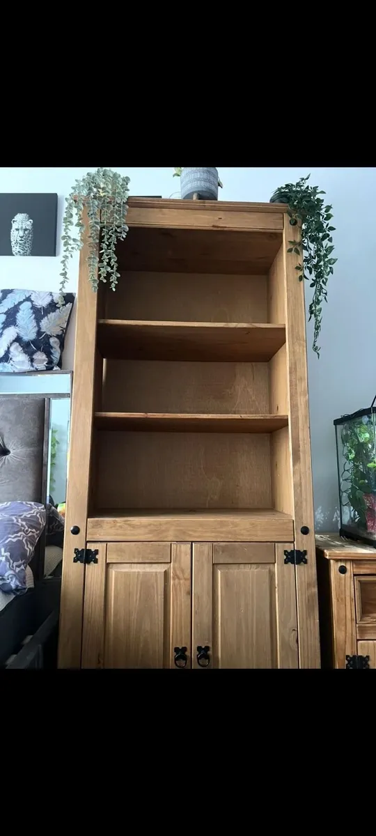 Bookshelf