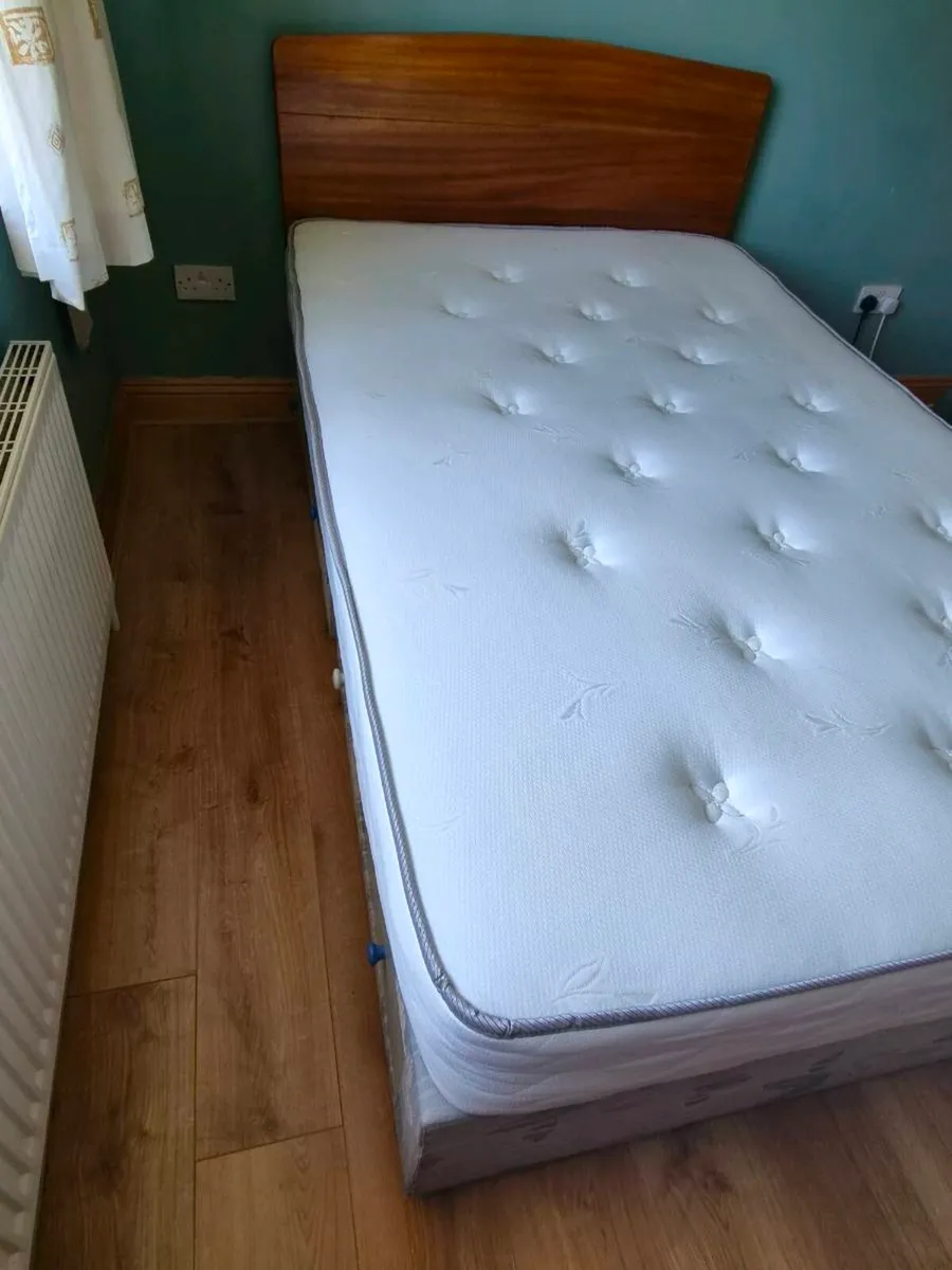 4ft bed with new mattress - Image 3