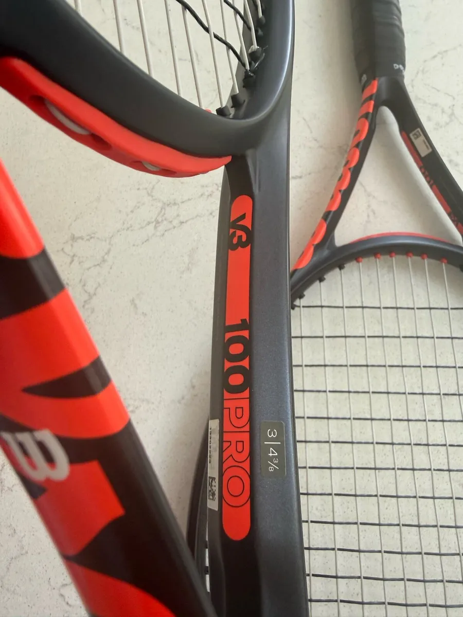 Wilson Clash 100 Pro V3.0 Racket (3) - Image 3