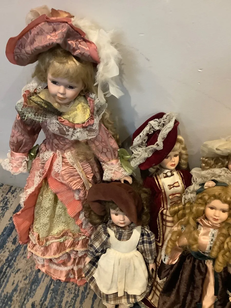 Full collection of 30 vintage porcelain dolls - Image 3