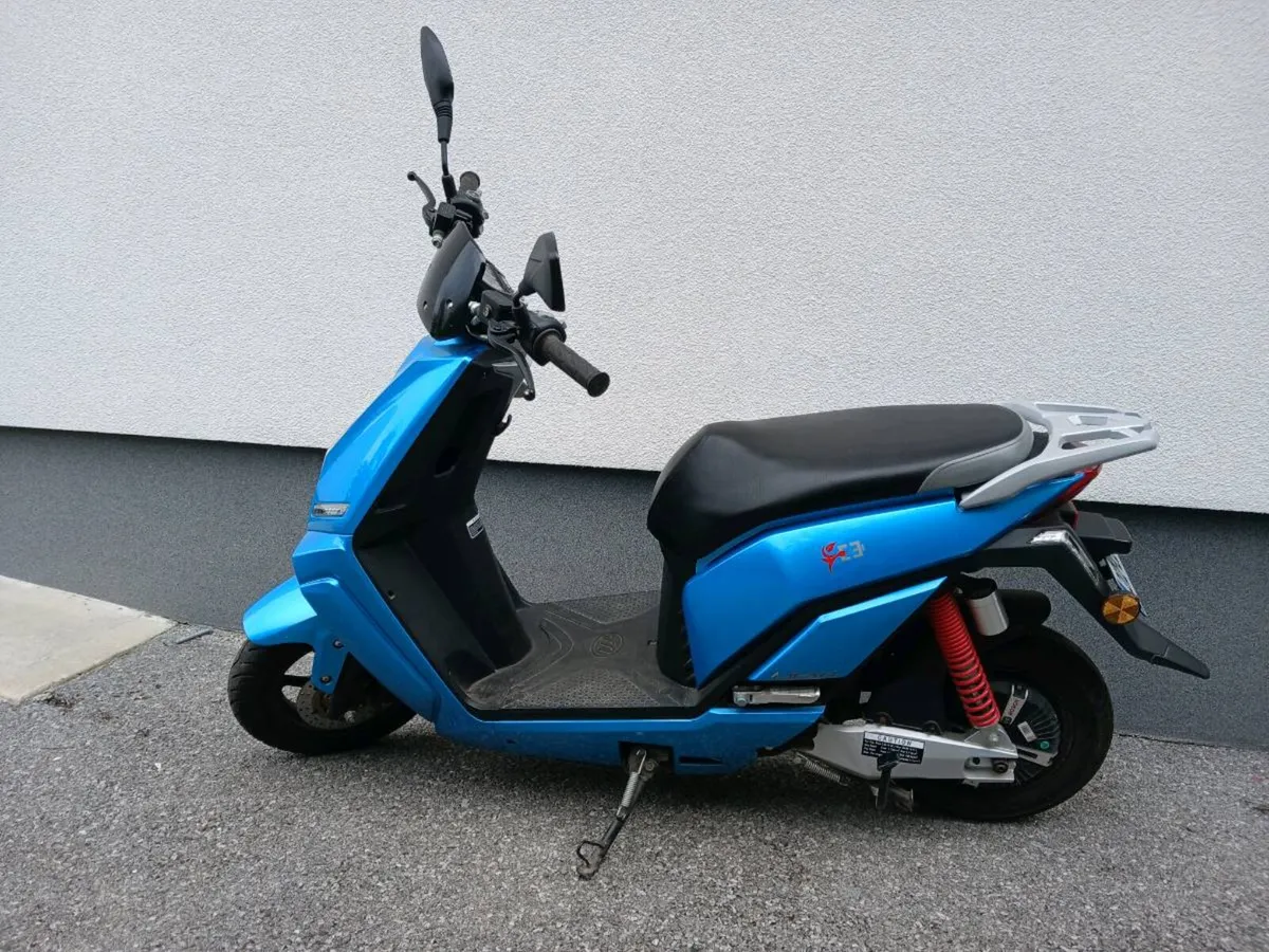 LIFAN Electric Scooter - Image 2
