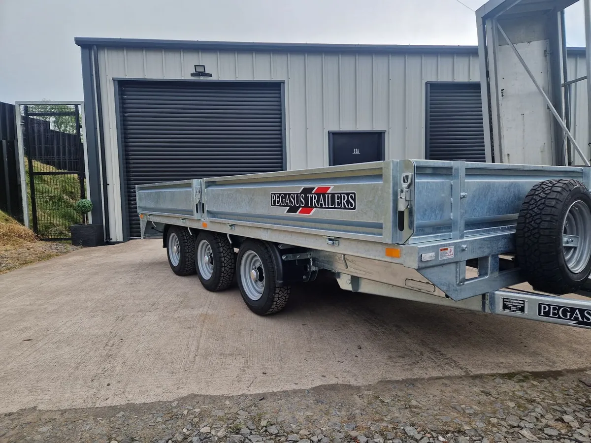 drop side/flatbed  trailer ,tri axel for sale - Image 2
