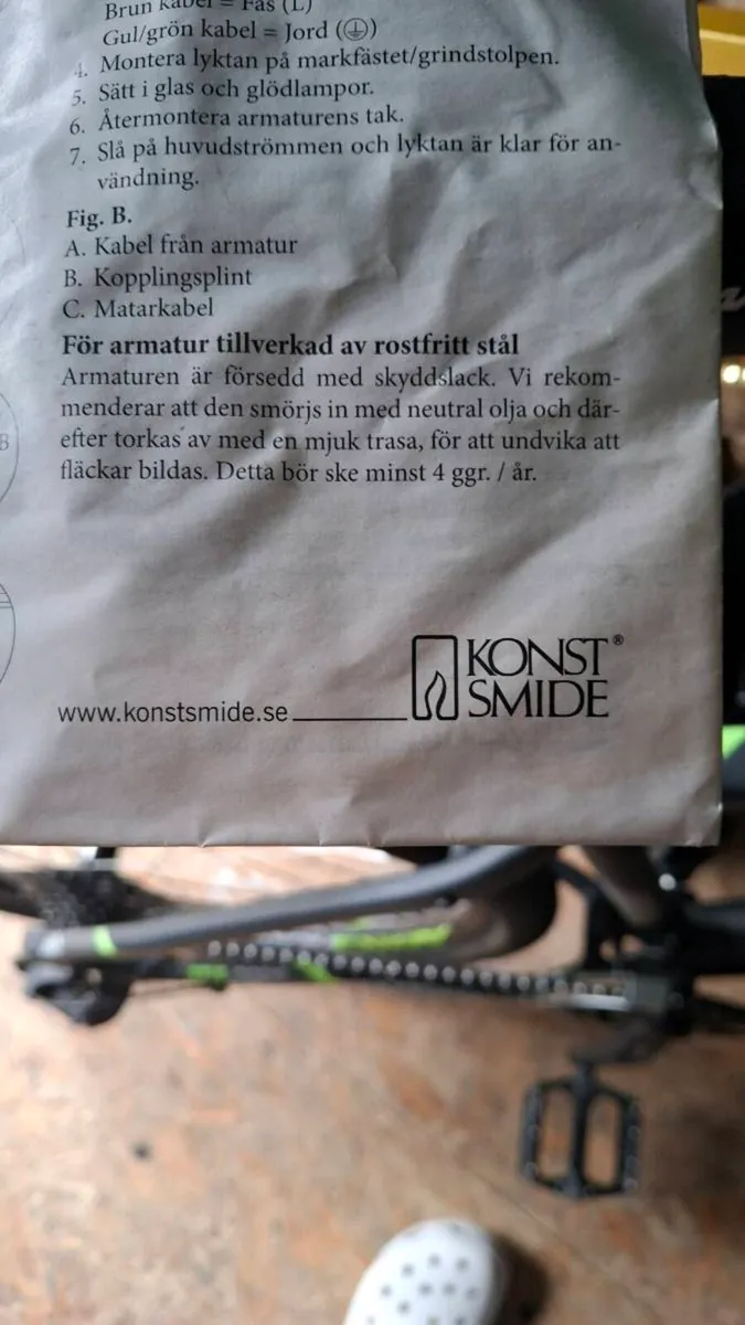 Konst Smide Milano Triple Victorian Outdoor Light - Image 3
