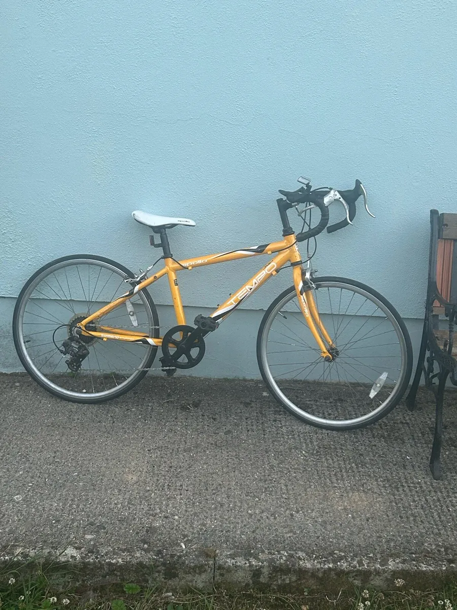 Child’s racing bike - Image 2