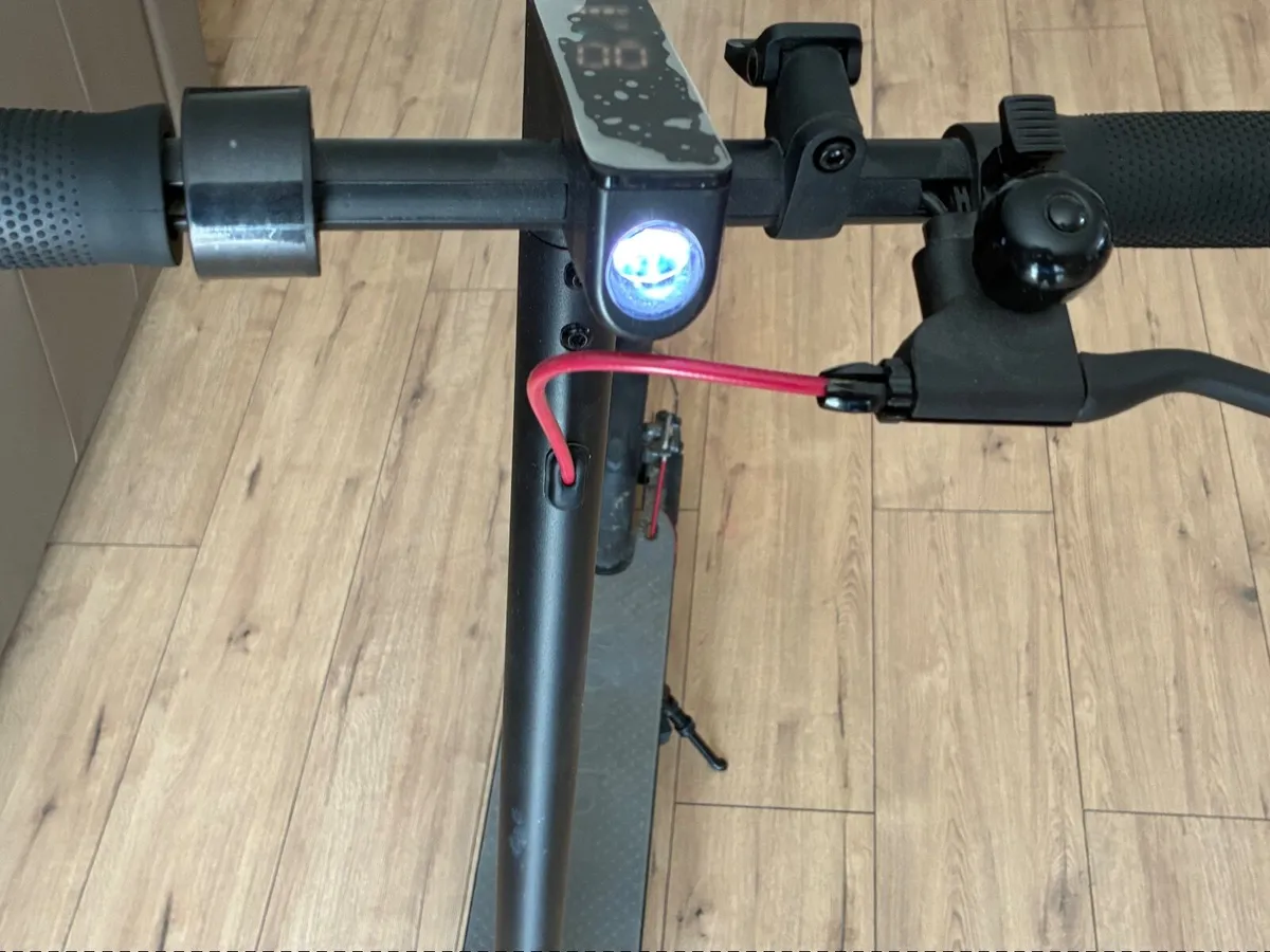 Electric scooter - Image 2