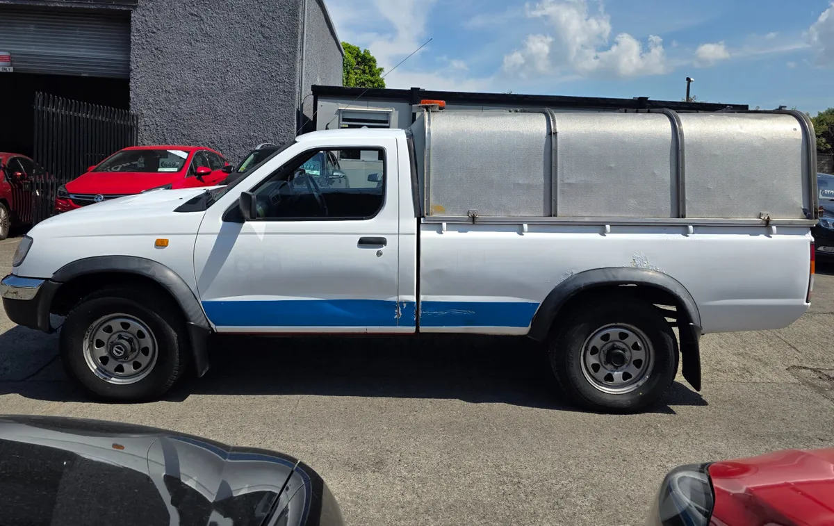 99 Nissan navara 2.5 3 seater pickup 1 owner - Image 4
