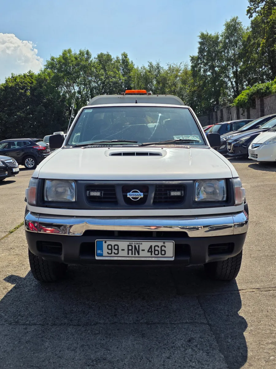 99 Nissan navara 2.5 3 seater pickup 1 owner - Image 2