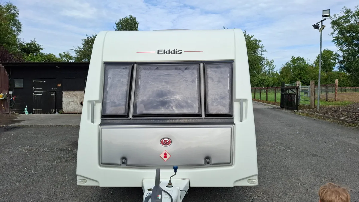 Elddis Affinity island bed caravan - Image 2