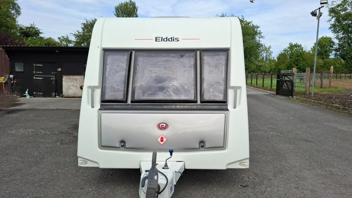Elddis Affinity island bed caravan - Image 3