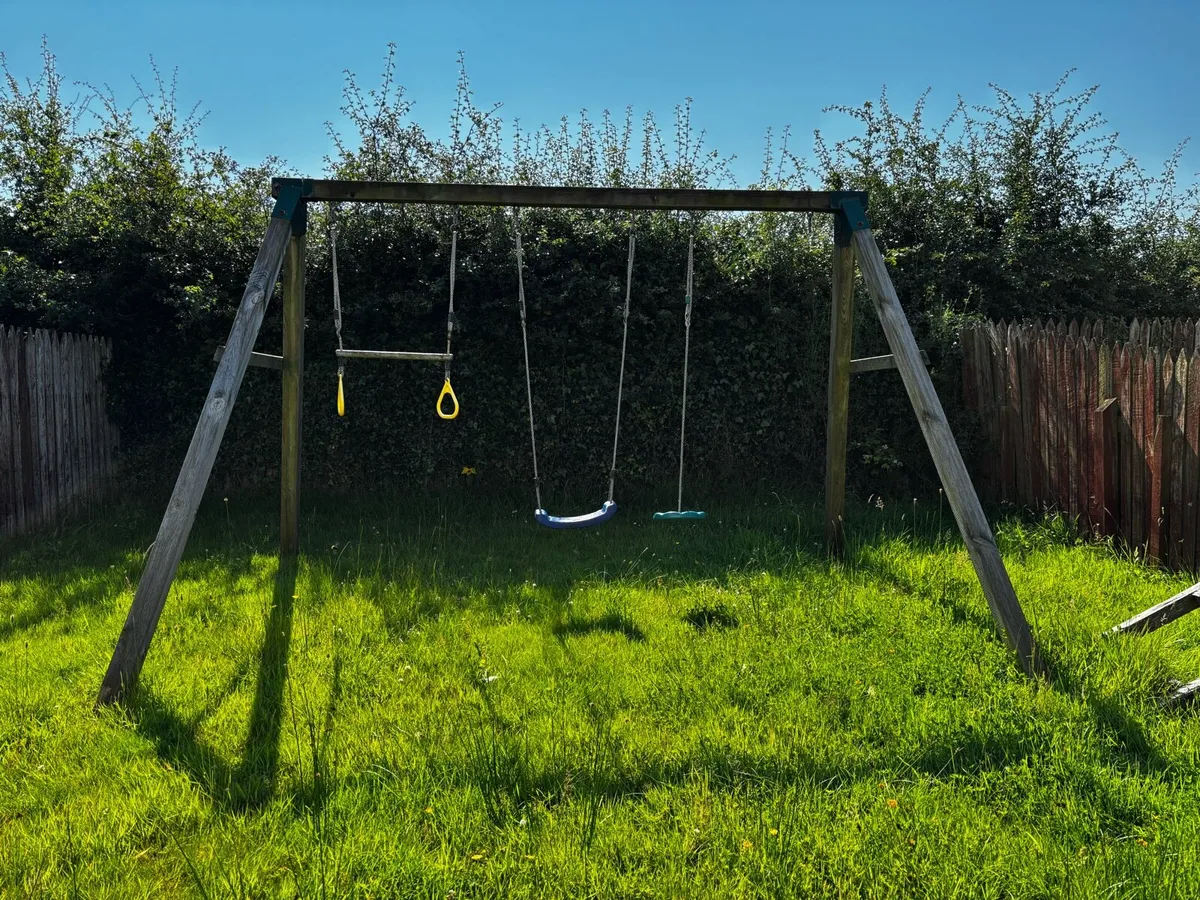Swing set