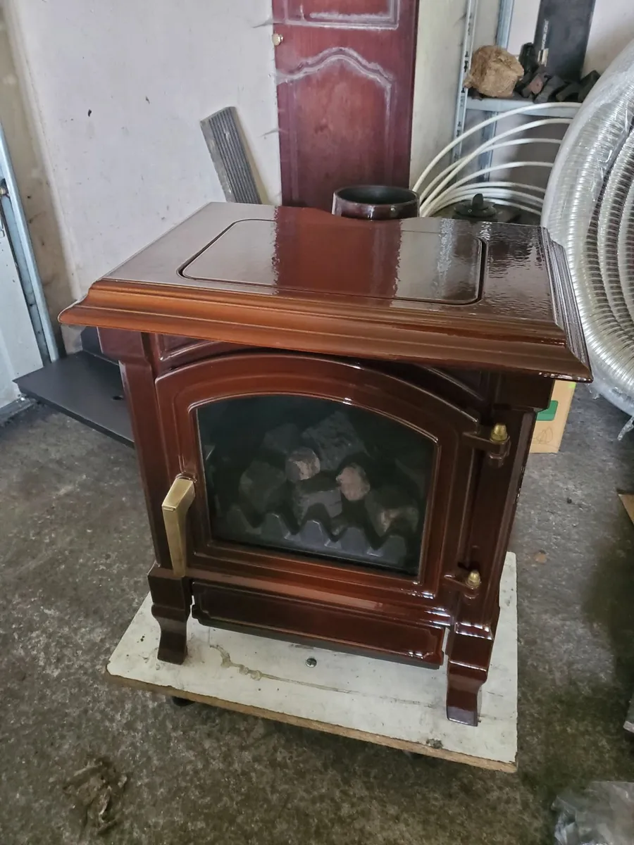 Nestor Martin 5kw oil stove fully serviced - Image 1