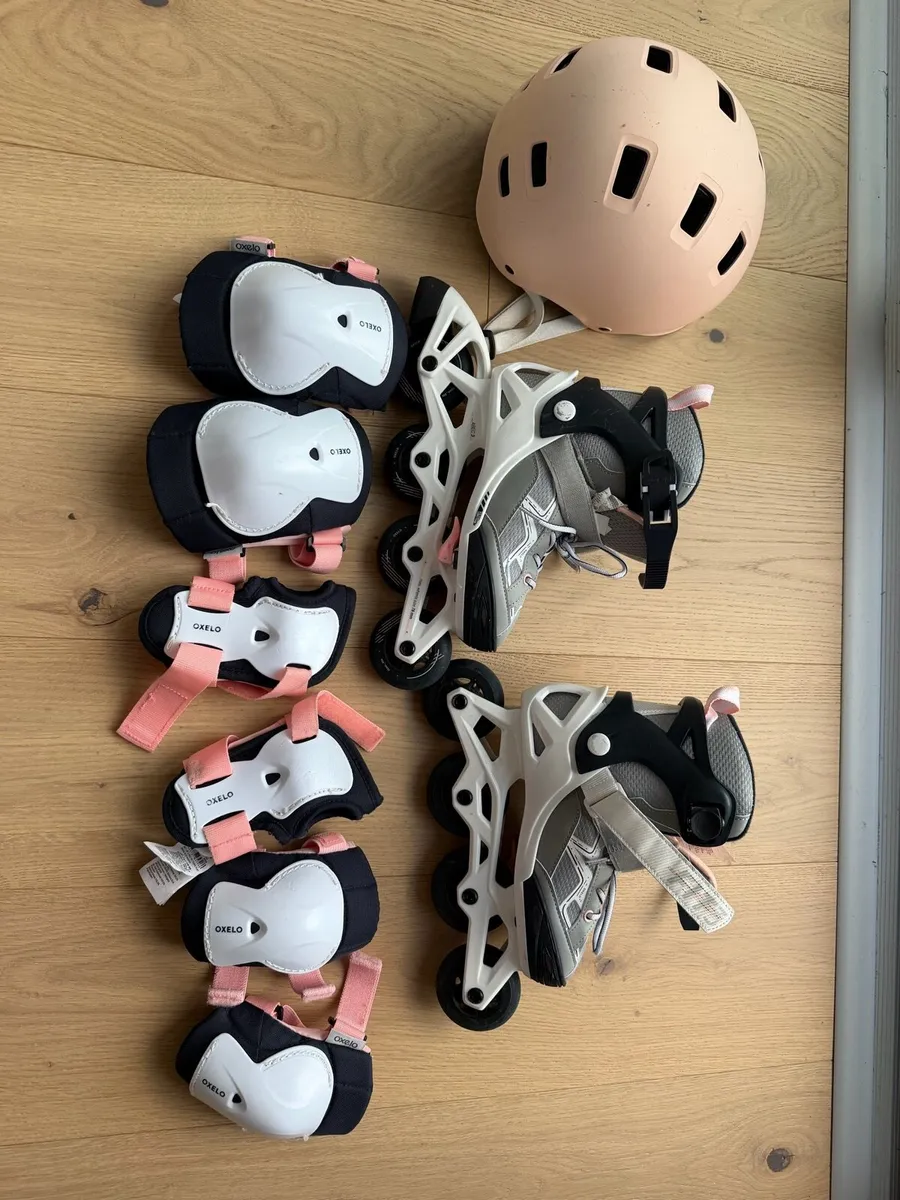 Girls Rollerblades, age 7-10, Size 13-2.5 - Image 2