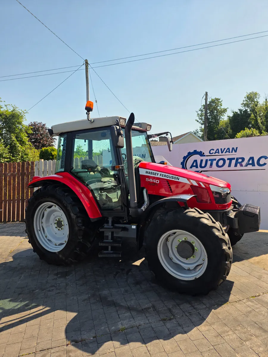 Massey Ferguson 5440 - Image 2