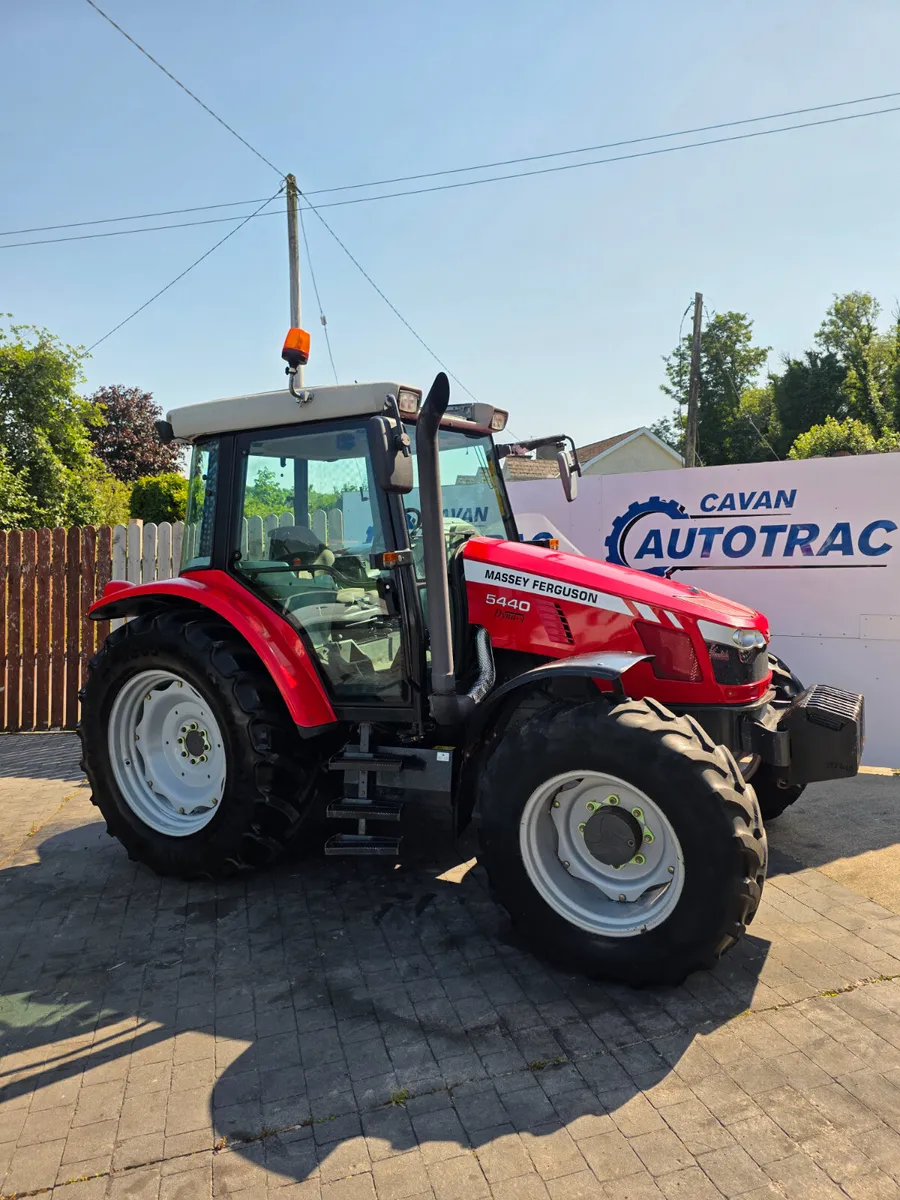 Massey Ferguson 5440 - Image 1
